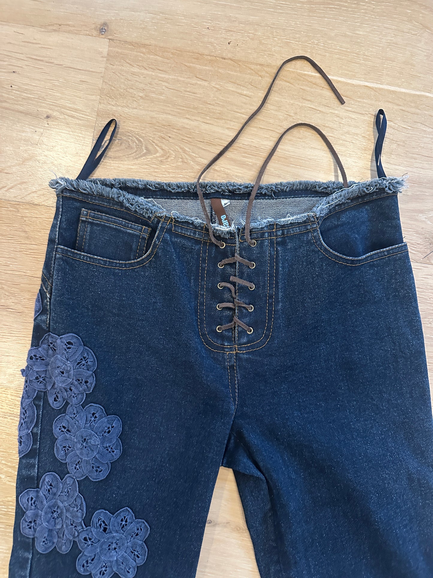 Low rise Bootcut Crochet Jeans