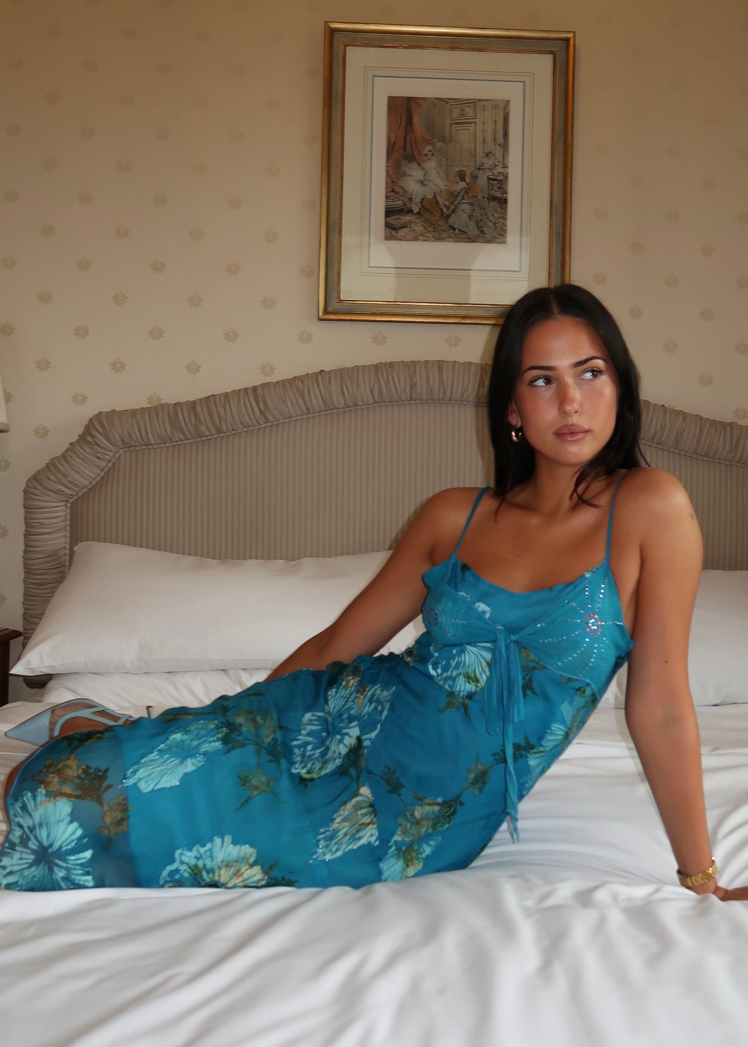 DRESSES