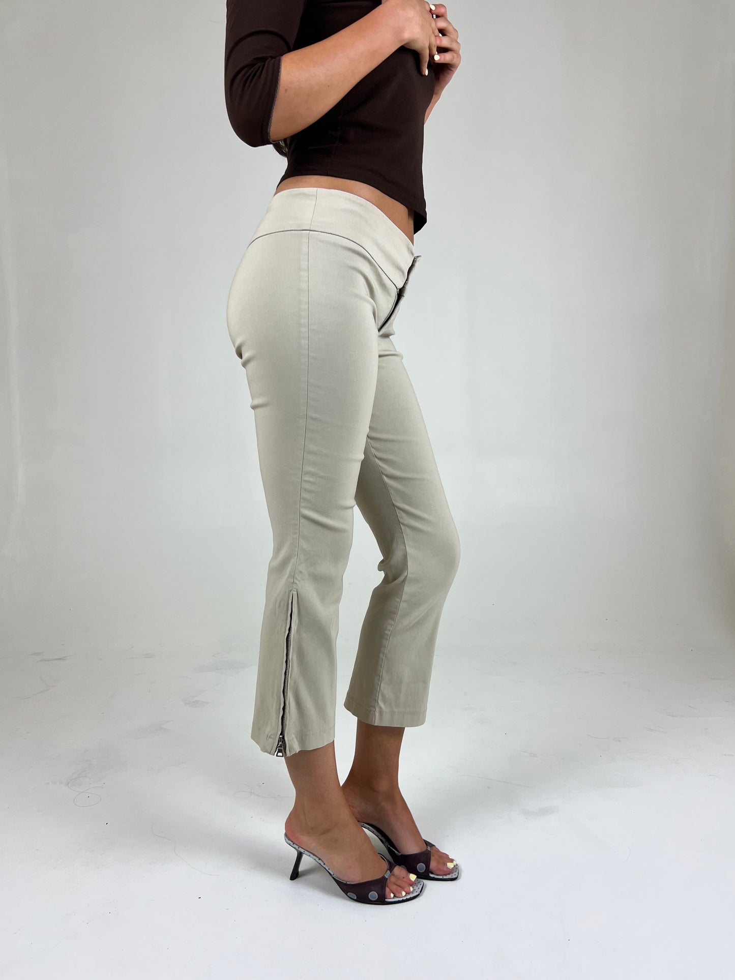Guess Capri Pants