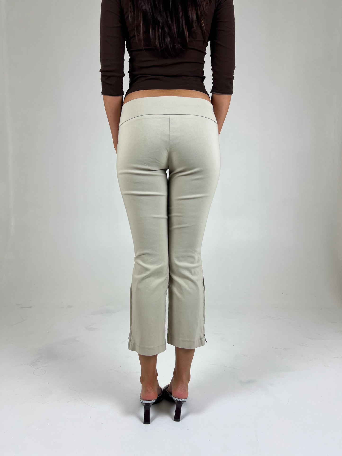 Guess Capri Pants